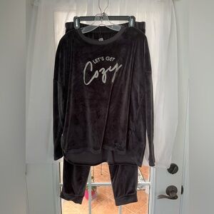 Women’s grey long pajama set